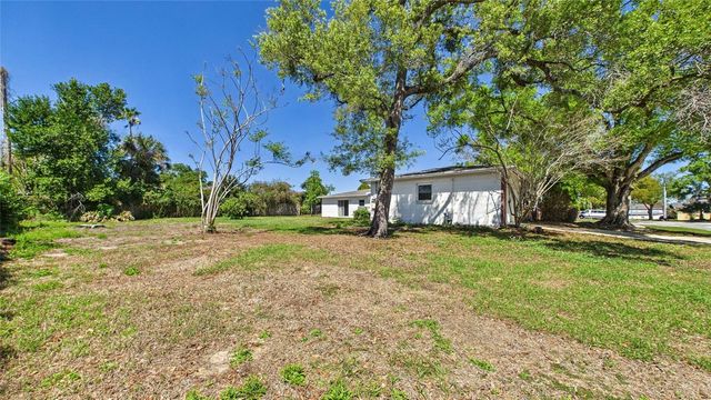 1601 LARK LANE, Brandon, FL 33510