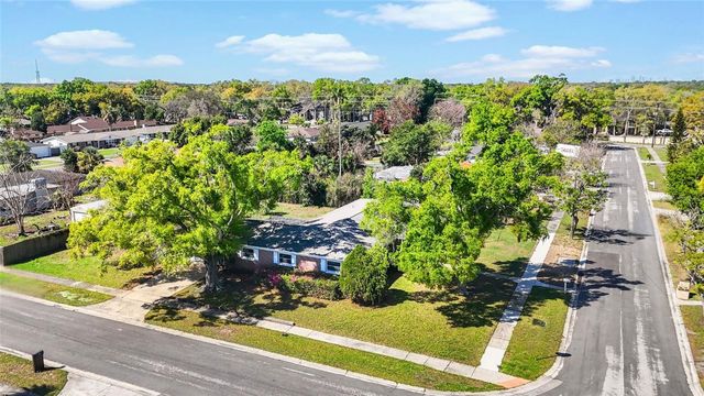 1601 LARK LANE, Brandon, FL 33510