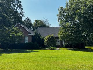 54 Foyer Dr, Winchester, TN 37398