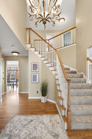 6340 Summit Circle, Chanhassen, MN 55317