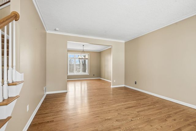 6340 Summit Circle, Chanhassen, MN 55317