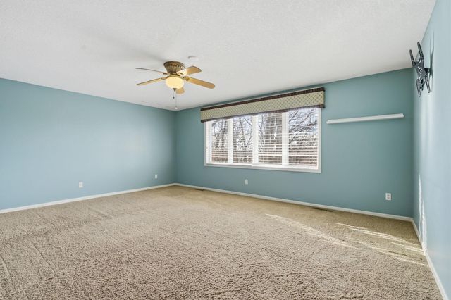 6340 Summit Circle, Chanhassen, MN 55317