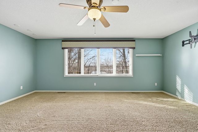 6340 Summit Circle, Chanhassen, MN 55317