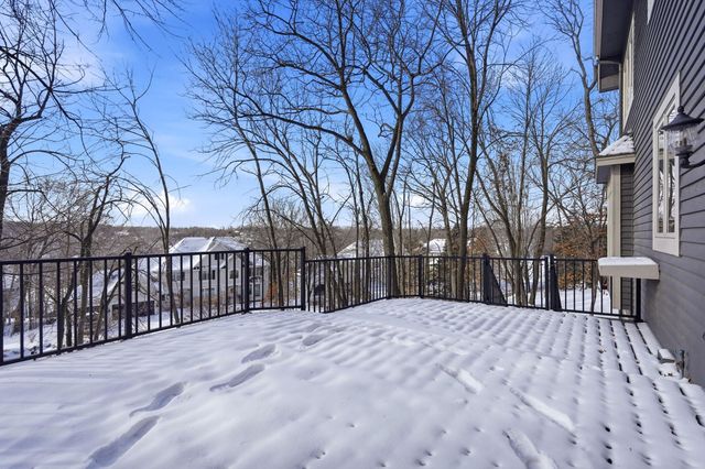 6340 Summit Circle, Chanhassen, MN 55317