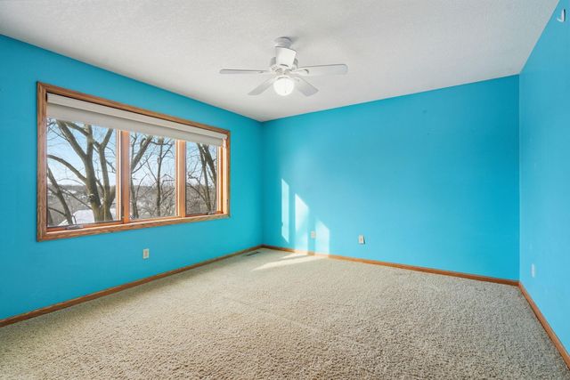 6340 Summit Circle, Chanhassen, MN 55317