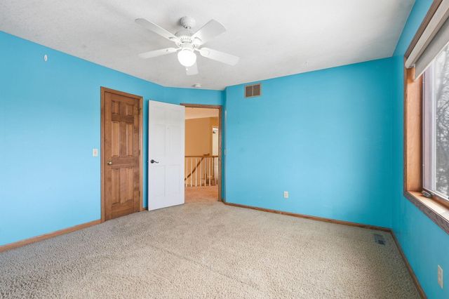 6340 Summit Circle, Chanhassen, MN 55317