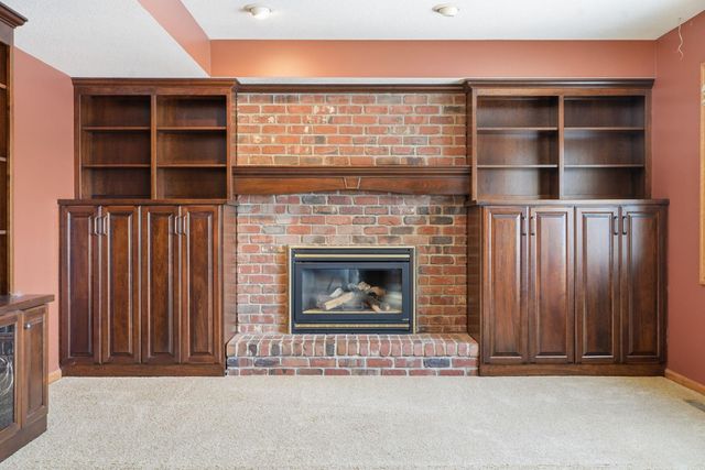 6340 Summit Circle, Chanhassen, MN 55317