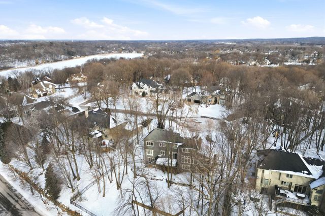 6340 Summit Circle, Chanhassen, MN 55317