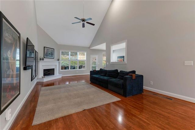 6365 Aarons Way, Flowery Branch, GA 30542