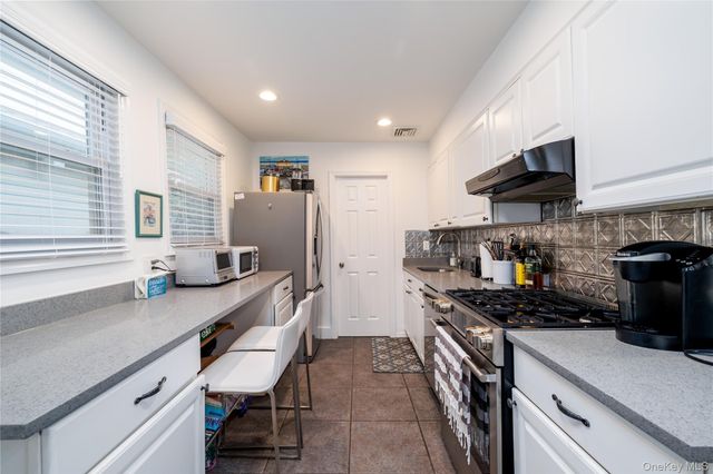 38 California Street HOUSE, Long Beach, NY 11561