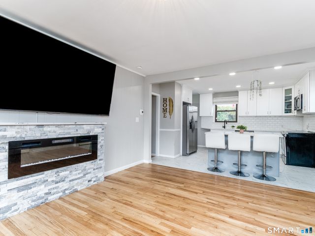 415 Painter Drive, West Haven, CT 06516