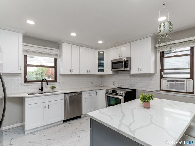 415 Painter Drive, West Haven, CT 06516