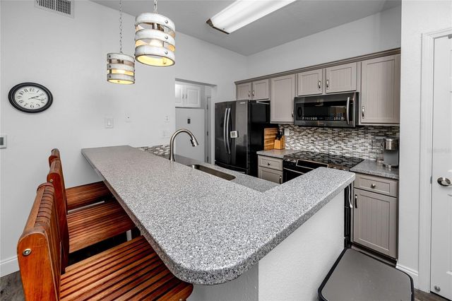 10764 70TH AVENUE 5104, Seminole, FL 33772