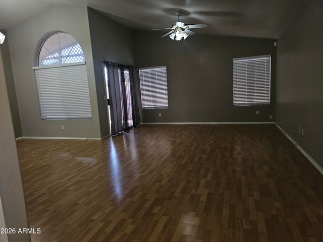 5045 W TOPEKA Drive, Glendale, AZ 85308