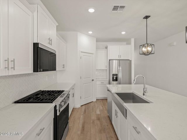 17872 W WASHINGTON Street, Goodyear, AZ 85338