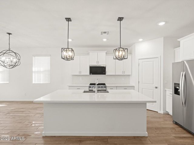 17872 W WASHINGTON Street, Goodyear, AZ 85338