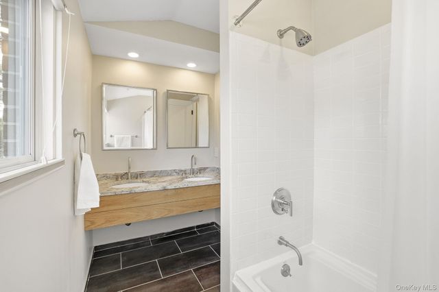 150 N Bedford Road 6D, Chappaqua, NY 10514