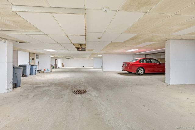 150 N Bedford Road 6D, Chappaqua, NY 10514