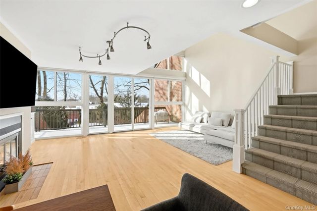 150 N Bedford Road 6D, Chappaqua, NY 10514