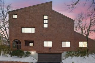 150 N Bedford Road 6D, Chappaqua, NY 10514