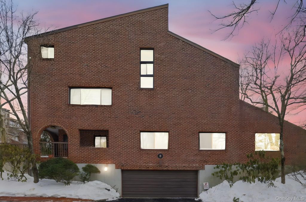 150 N Bedford Road 6D, Chappaqua, NY 10514