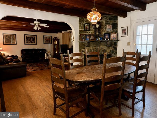 6704 CHAPEL RD, New Hope, PA 18938