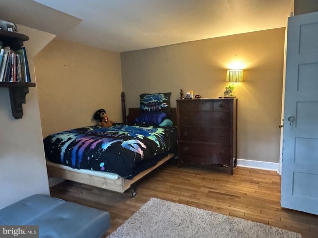 6704 CHAPEL RD, New Hope, PA 18938