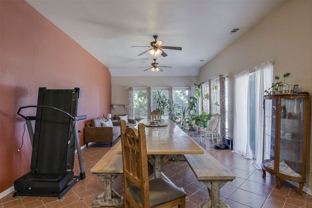 137 Cactus Road, Waxahachie, TX 75165