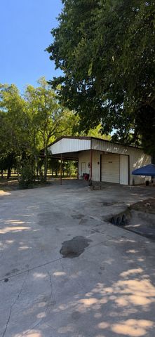 137 Cactus Road, Waxahachie, TX 75165