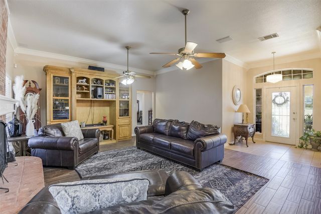 137 Cactus Road, Waxahachie, TX 75165