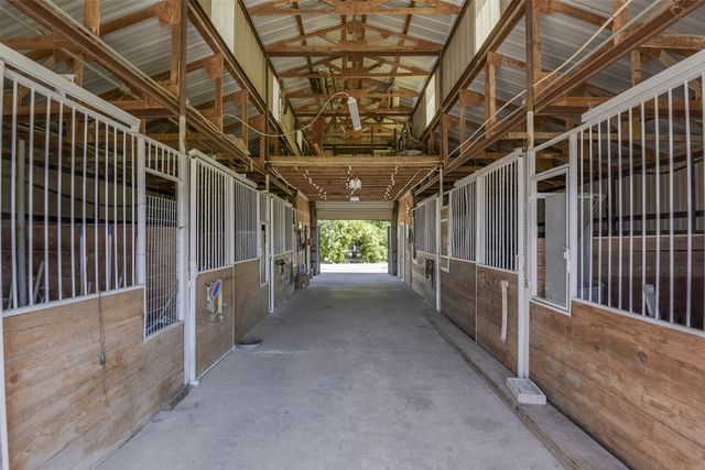 137 Cactus Road, Waxahachie, TX 75165