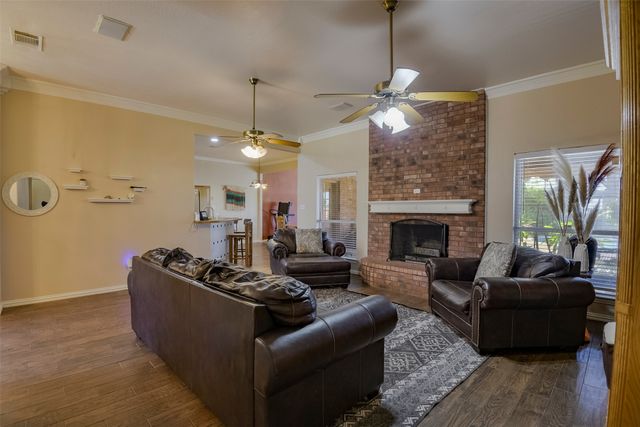 137 Cactus Road, Waxahachie, TX 75165