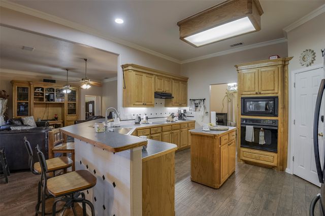 137 Cactus Road, Waxahachie, TX 75165