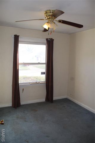 1501 Akron Drive, St Louis, MO 63137