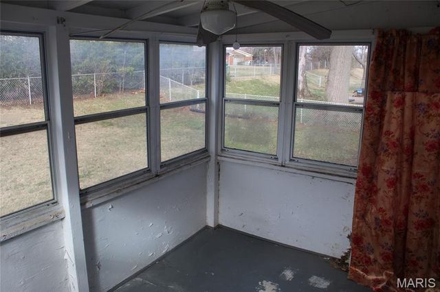 1501 Akron Drive, St Louis, MO 63137