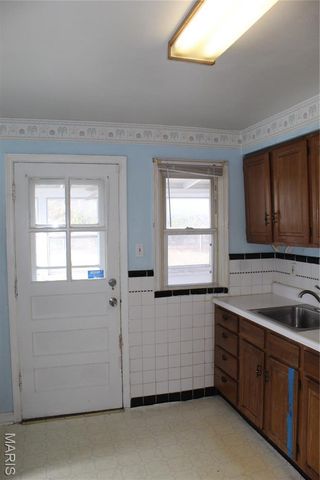 1501 Akron Drive, St Louis, MO 63137