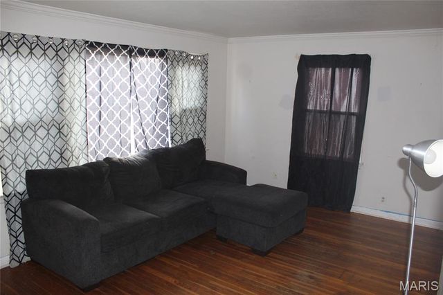 1501 Akron Drive, St Louis, MO 63137