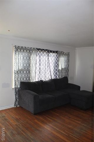 1501 Akron Drive, St Louis, MO 63137