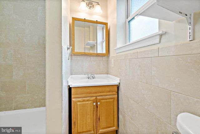 1942 WOLF ST, Philadelphia, PA 19145