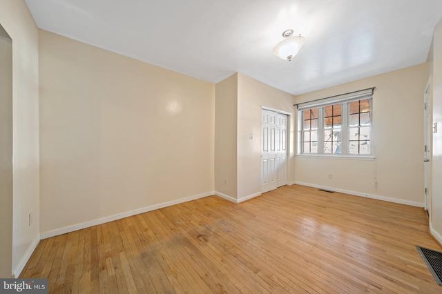 1942 WOLF ST, Philadelphia, PA 19145