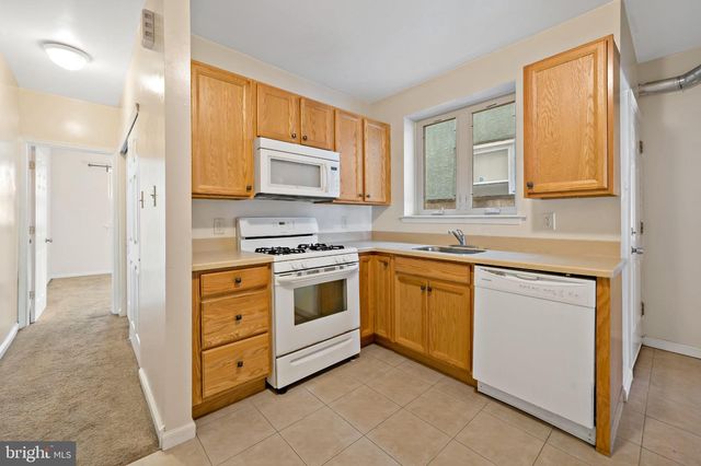 1942 WOLF ST, Philadelphia, PA 19145
