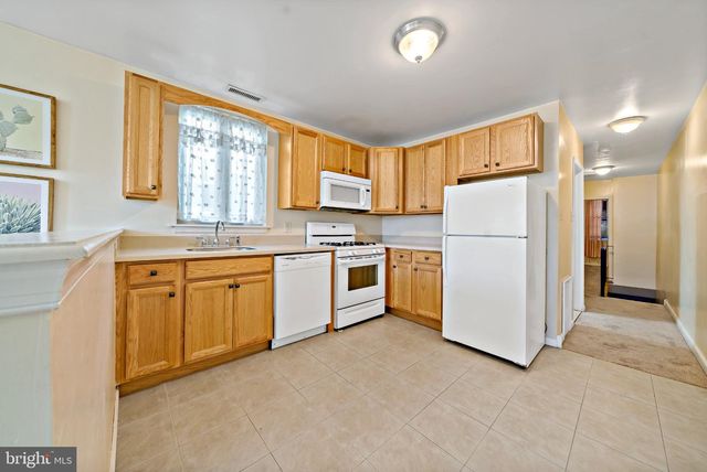 1942 WOLF ST, Philadelphia, PA 19145