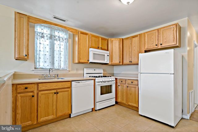 1942 WOLF ST, Philadelphia, PA 19145