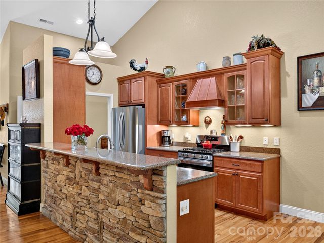 427 Locust Drive, Maggie Valley, NC 28751