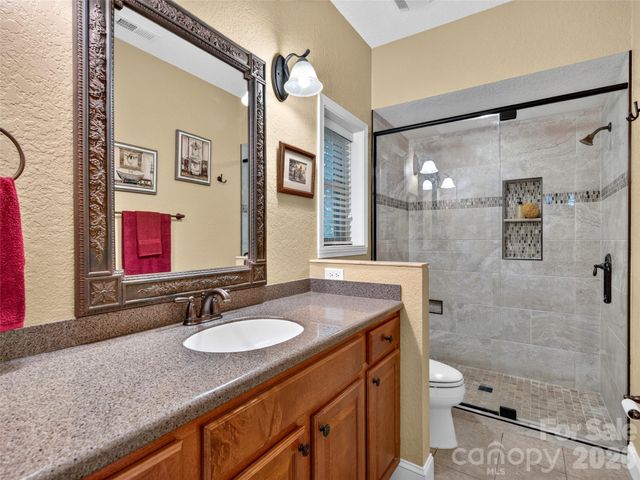 427 Locust Drive, Maggie Valley, NC 28751