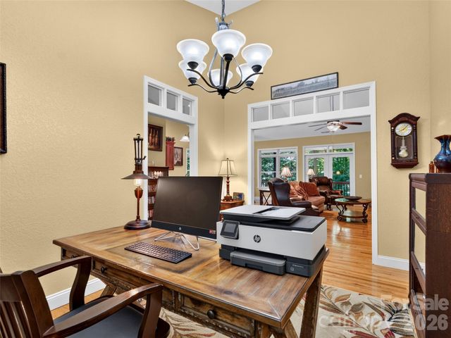 427 Locust Drive, Maggie Valley, NC 28751