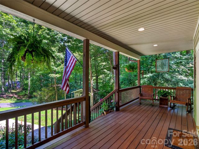 427 Locust Drive, Maggie Valley, NC 28751