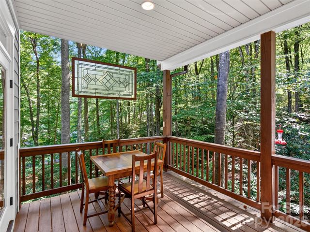 427 Locust Drive, Maggie Valley, NC 28751