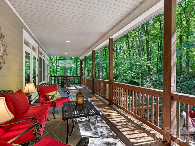 427 Locust Drive, Maggie Valley, NC 28751
