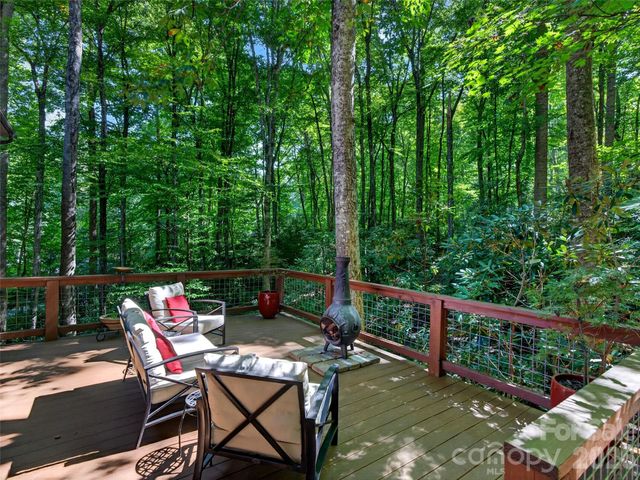 427 Locust Drive, Maggie Valley, NC 28751